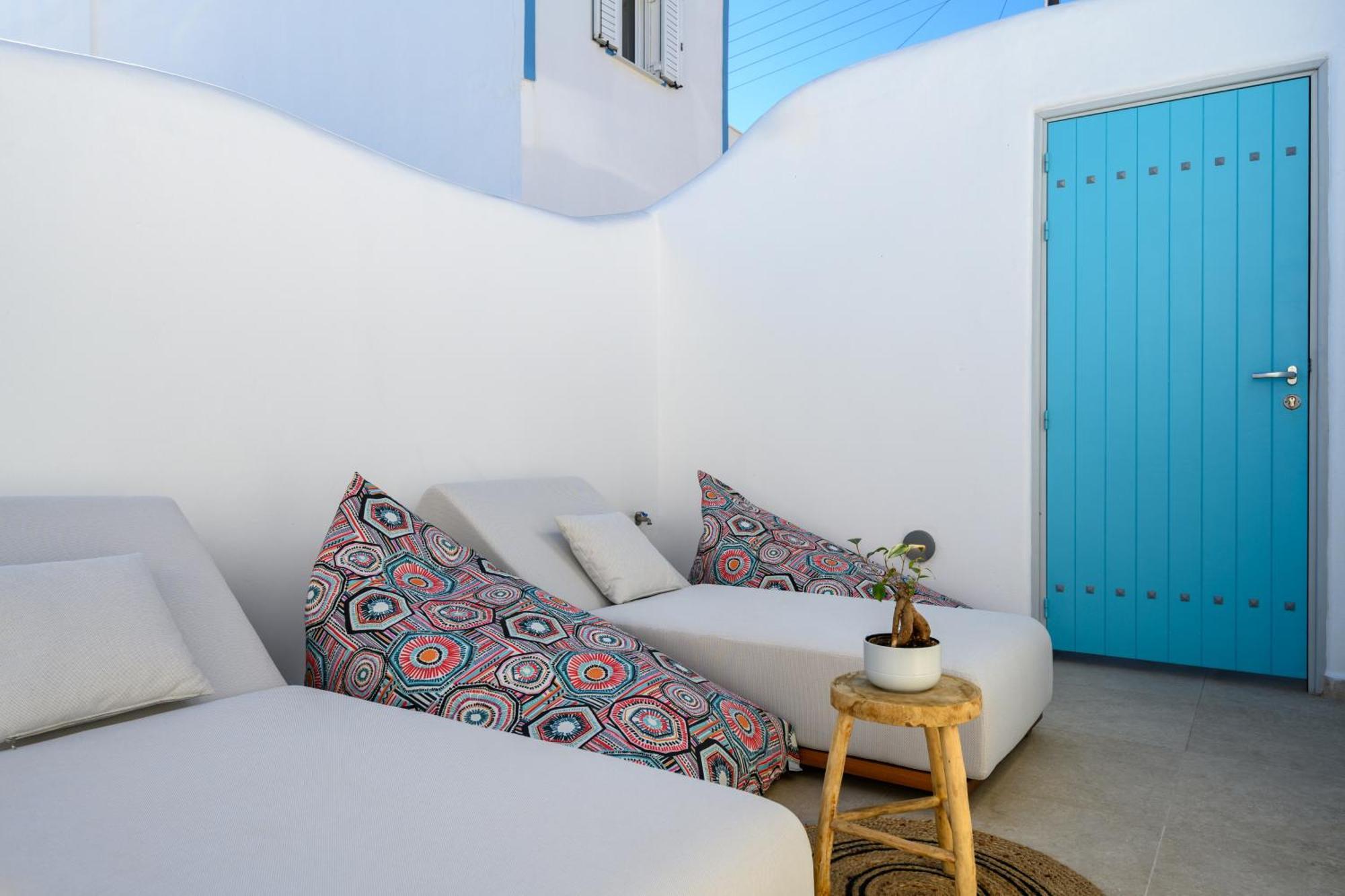 Hypnos Boutique With Amazing Heated Pool With Jacuzzi * Fira (Santorini)